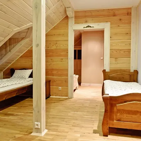 Dworek Pod Wiecha Vakantieboerderij Kaweczyn (Piaseczno)