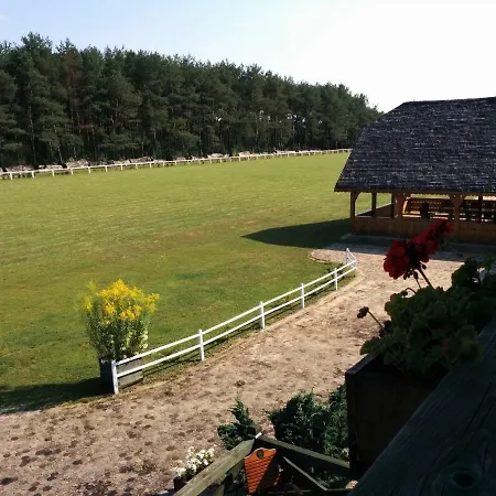 Dworek Pod Wiechą Gospodarstwo agroturystyczne Kaweczyn (Piaseczno)